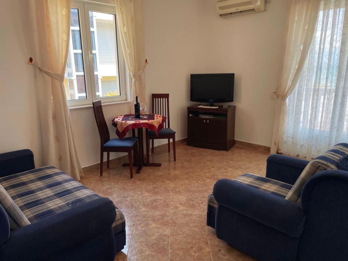 Apartmani Mina Herceg Novi Ngoại thất bức ảnh
