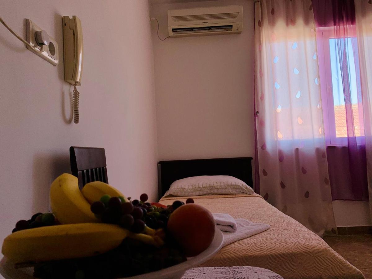Apartmani Mina Herceg Novi Ngoại thất bức ảnh
