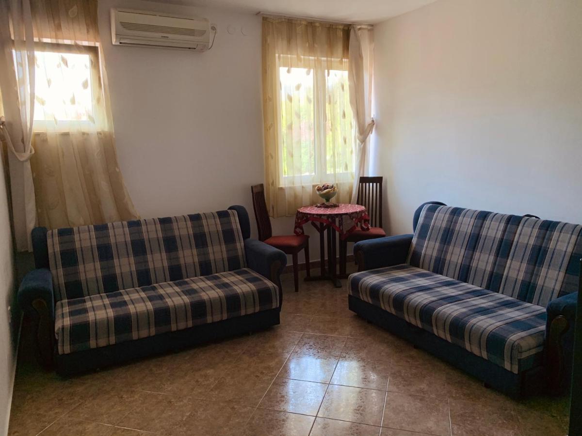Apartmani Mina Herceg Novi Ngoại thất bức ảnh